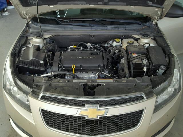 1G1PA5SH1D7158283 - 2013 CHEVROLET CRUZE LS GOLD photo 7