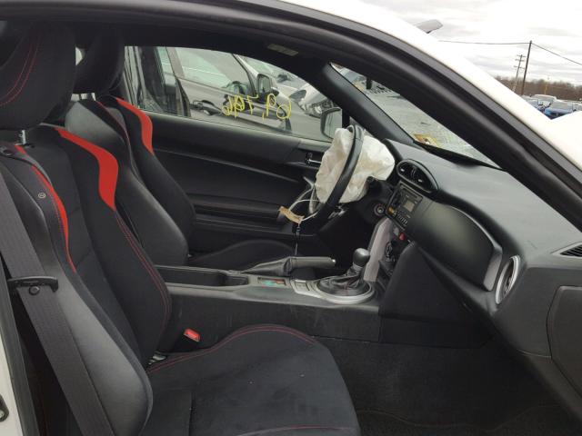 JF1ZNAA10D2717567 - 2013 TOYOTA SCION FR-S WHITE photo 5
