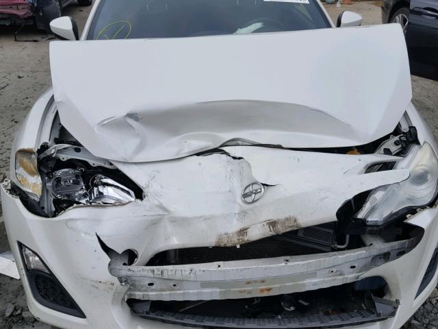 JF1ZNAA10D2717567 - 2013 TOYOTA SCION FR-S WHITE photo 7