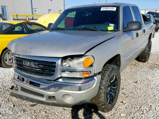 2GTEK13V861230394 - 2006 GMC NEW SIERRA SILVER photo 2