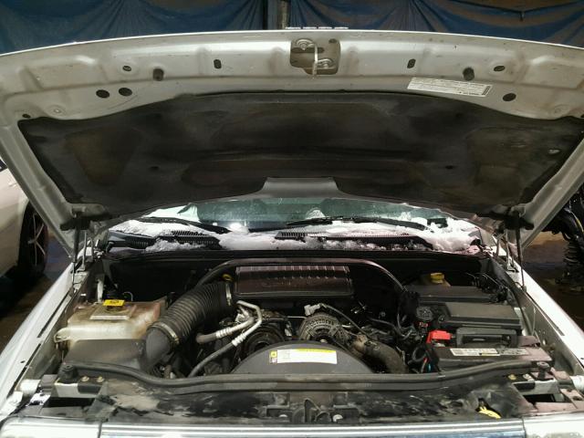 1J8HG48K18C246831 - 2008 JEEP COMMANDER Gümüş foto 7