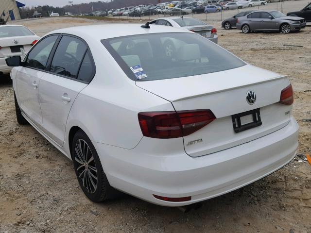 3VWD17AJ9GM242594 - 2016 VOLKSWAGEN JETTA SPOR WHITE photo 3