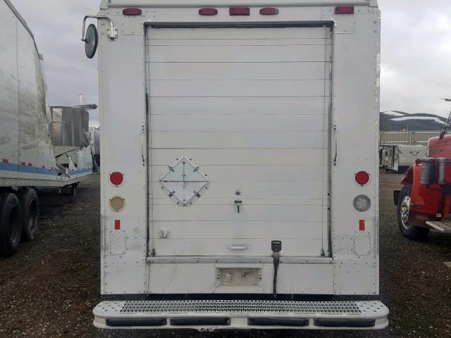 4UZA4FF48TC790751 - 1996 FREIGHTLINER CHASSIS M WHITE photo 6