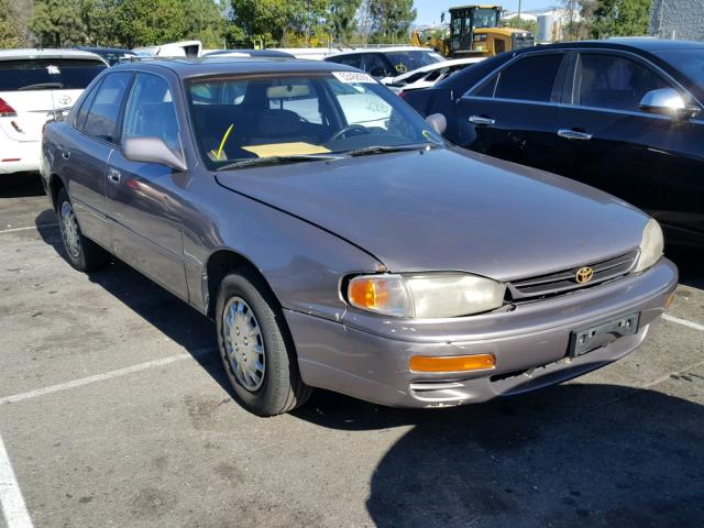 4T1BG12KXTU796452 - 1996 TOYOTA CAMRY DX GRAY photo 1