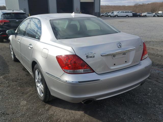 JH4KB16546C003629 - 2006 ACURA RL SILVER photo 3