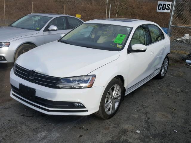 3VWL17AJXHM325626 - 2017 VOLKSWAGEN JETTA SEL WHITE photo 2