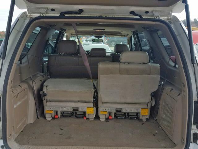 5TDZT38A02S111239 - 2002 TOYOTA SEQUOIA LI WHITE photo 9