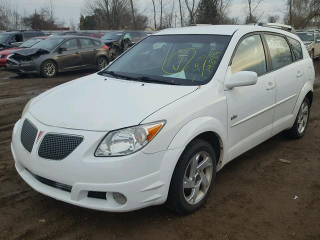 5Y2SL63815Z417375 - 2005 PONTIAC VIBE WHITE photo 2