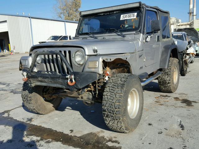 1J4FA49S82P700209 - 2002 JEEP WRANGLER / GRAY photo 2