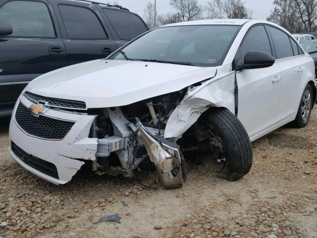 1G1PC5SH1C7339389 - 2012 CHEVROLET CRUZE LS WHITE photo 9