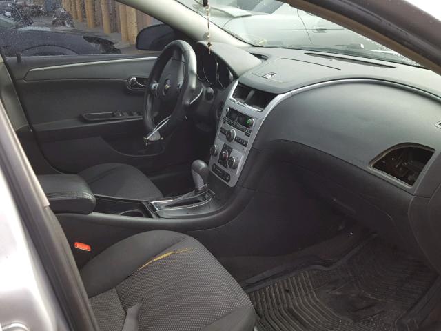 1G1ZH57B29F211241 - 2009 CHEVROLET MALIBU 1LT SILVER photo 5