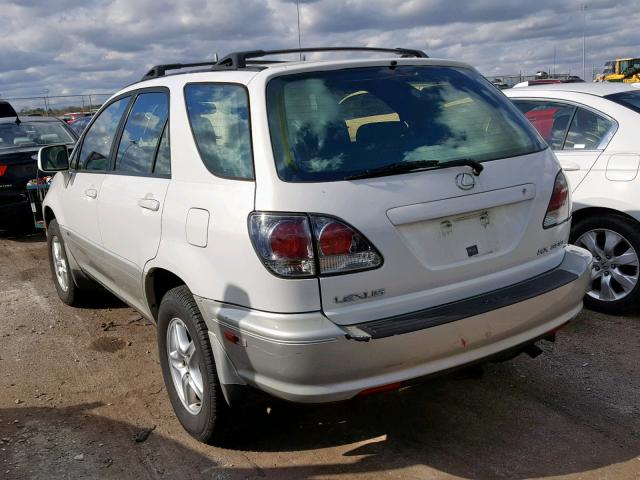 JTJHF10U620252099 - 2002 LEXUS RX 300 WHITE photo 3