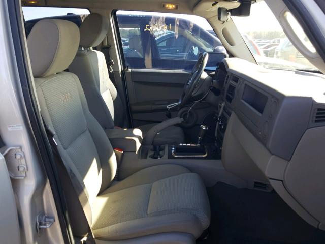1J8HG48K17C659587 - 2007 JEEP COMMANDER ბეჟი ფოტო 5