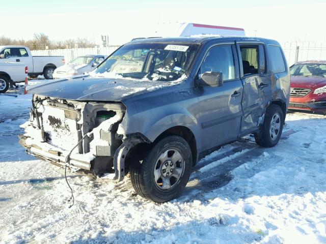 5FNYF3H22AB003235 - 2010 HONDA PILOT LX GRAY photo 2