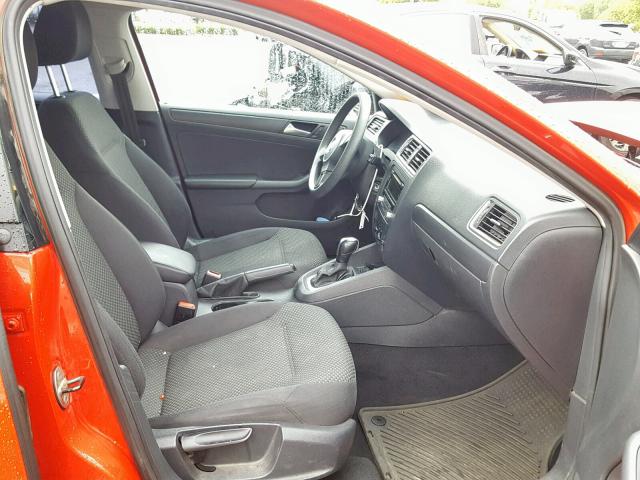 3VW2K7AJ7EM234172 - 2014 VOLKSWAGEN JETTA BASE 红色 照片 5