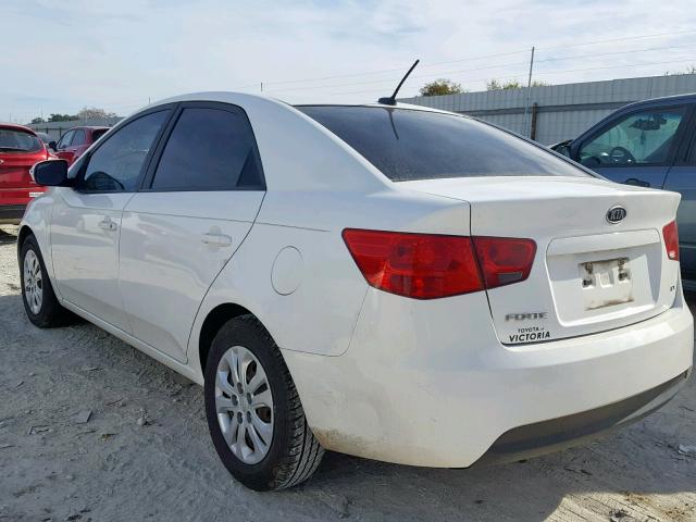 KNAFU4A28A5072068 - 2010 KIA FORTE EX WHITE photo 3