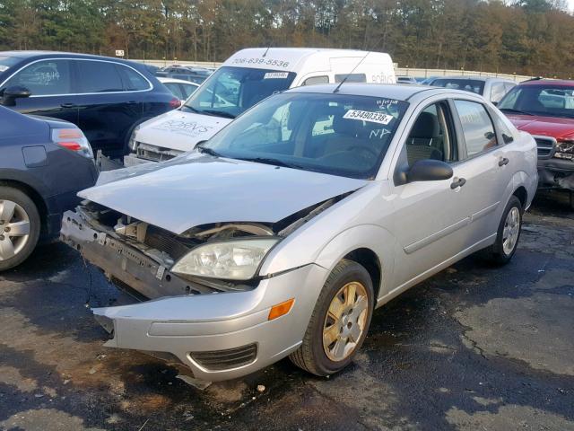 1FAFP34N37W321928 - 2007 FORD FOCUS ZX4 SILVER photo 2