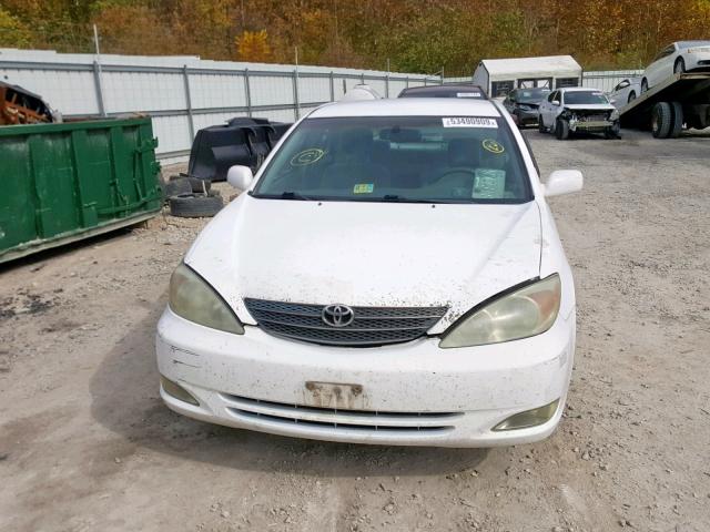 4T1BE32K14U273632 - 2004 TOYOTA CAMRY LE WHITE photo 9