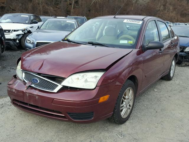 1FAFP34N27W329955 - 2007 FORD FOCUS ZX4 MAROON photo 2