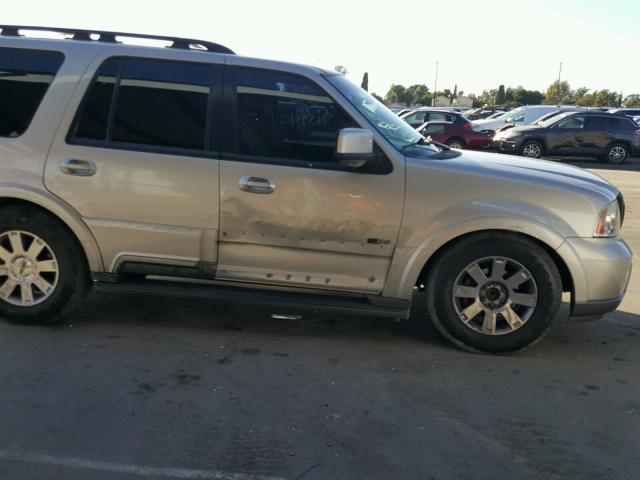 5LMFU27R93LJ26254 - 2003 LINCOLN NAVIGATOR Алтын фото 9