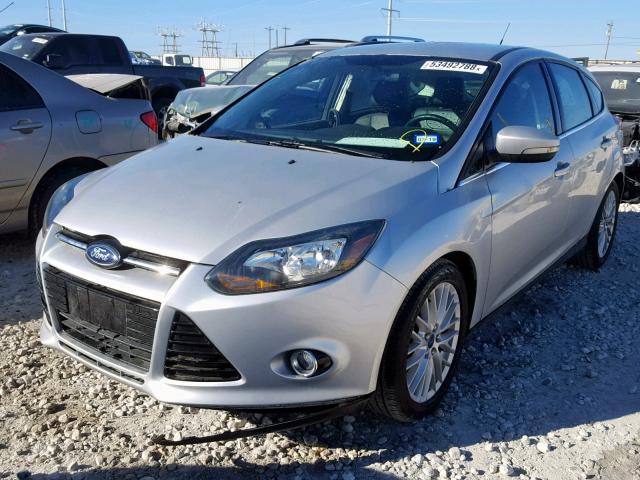 1FADP3N26DL382523 - 2013 FORD FOCUS TITA SILVER photo 2