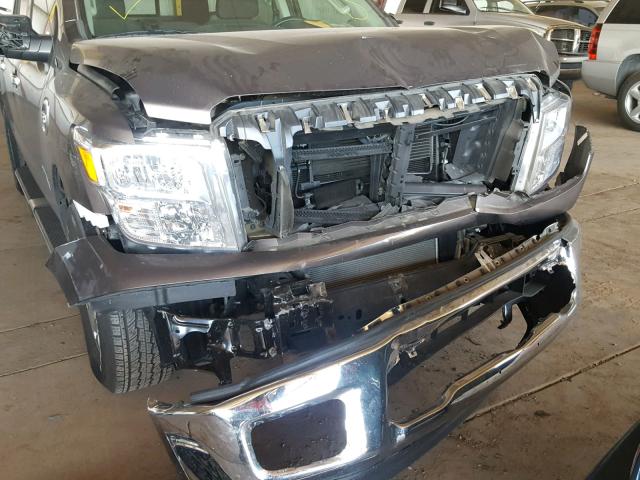 1N6AA1EK6HN553782 - 2017 NISSAN TITAN S BROWN photo 9