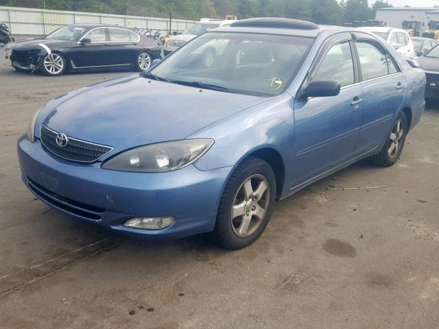 4T1BE32K84U819603 - 2004 TOYOTA CAMRY LE BLUE photo 2