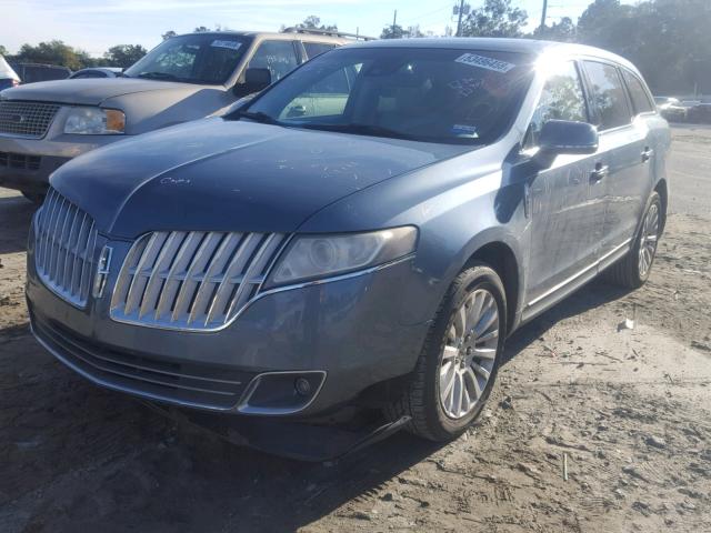 2LMHJ5FR5ABJ22730 - 2010 LINCOLN MKT BLUE photo 2