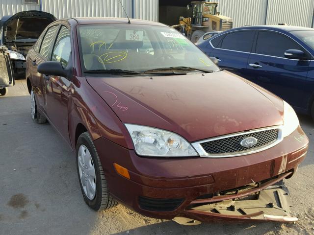 1FAFP34NX7W141894 - 2007 FORD FOCUS ZX4 RED photo 1