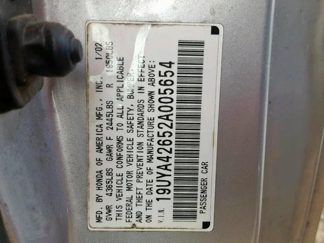 19UYA42652A005654 - 2002 ACURA 3.2CL TYPE SILVER photo 10