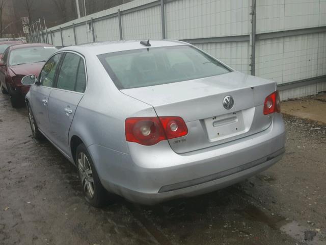 3VWSG71K56M762997 - 2006 VOLKSWAGEN JETTA 2.5 SILVER photo 3