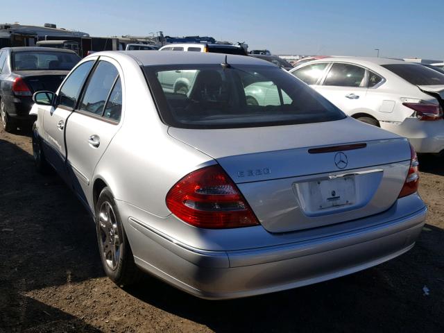 WDBUF65J15A701652 - 2005 MERCEDES-BENZ E 320 SILVER photo 3