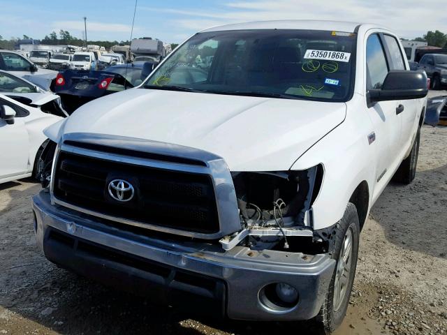 5TFEY5F1XAX078385 - 2010 TOYOTA TUNDRA CRE WHITE photo 2