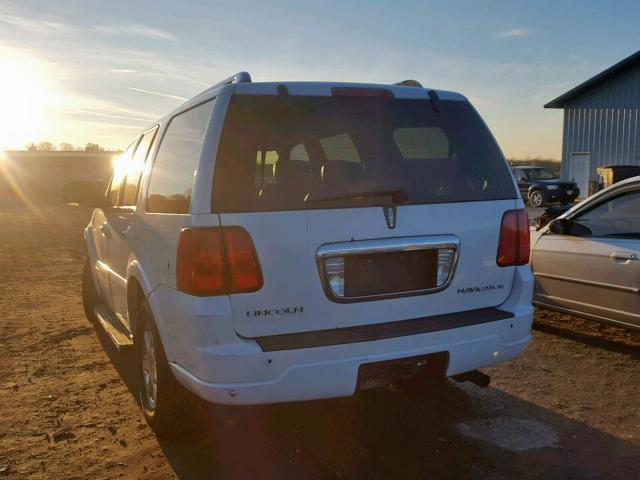 5LMFU28565LJ14447 - 2005 LINCOLN NAVIGATOR Ақ фото 3