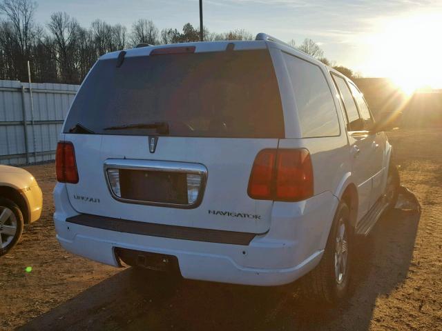 5LMFU28565LJ14447 - 2005 LINCOLN NAVIGATOR Ақ фото 4