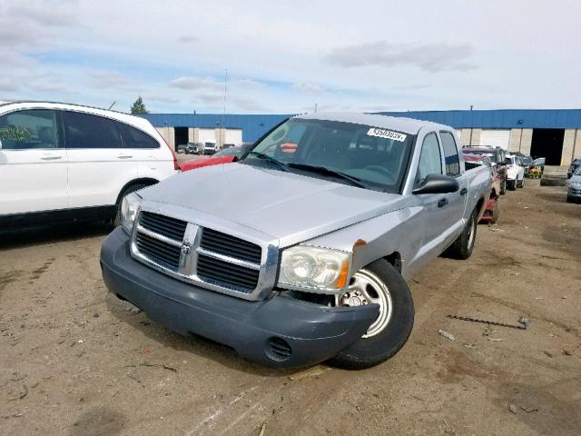 1D7HE28N86S648463 - 2006 DODGE DAKOTA QUA SILVER photo 2