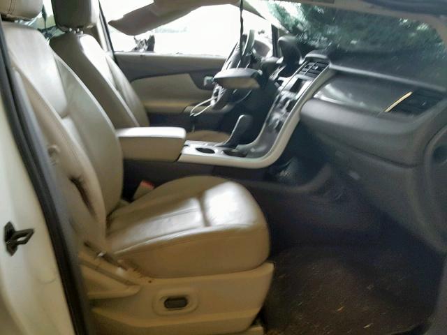 2FMDK3J97DBC18575 - 2013 FORD EDGE SEL WHITE photo 5