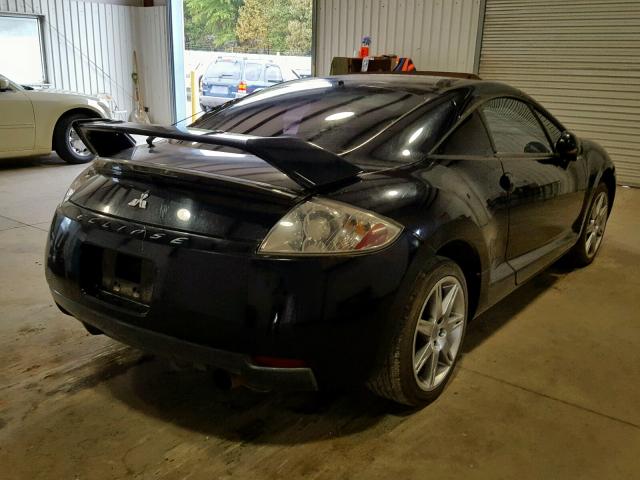 4A3AK64F88E011565 - 2008 MITSUBISHI ECLIPSE SE BLACK photo 4