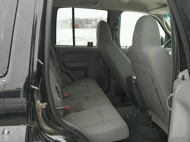1J4GL38K16W218946 - 2006 JEEP LIBERTY RE BLACK photo 6