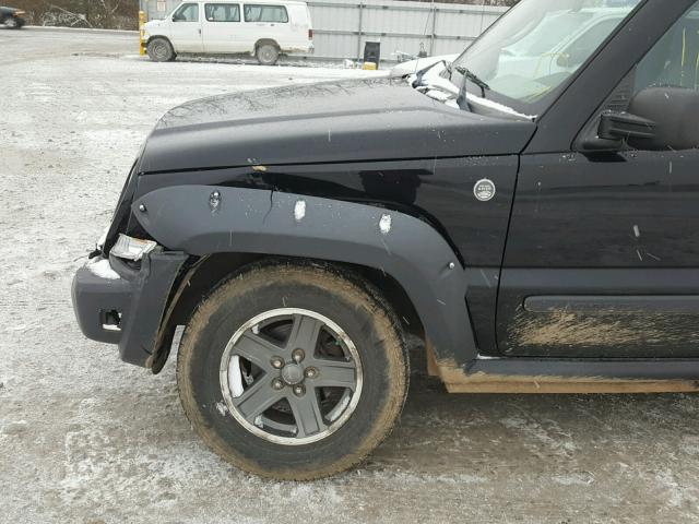 1J4GL38K16W218946 - 2006 JEEP LIBERTY RE BLACK photo 9
