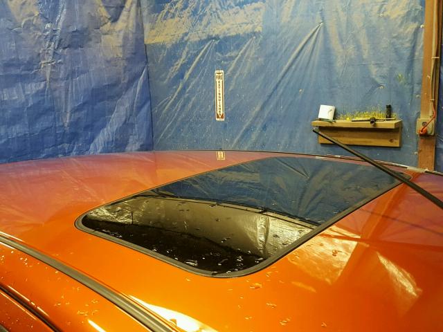 3FAFP37N85R137418 - 2005 FORD FOCUS ZX5 ORANGE photo 9