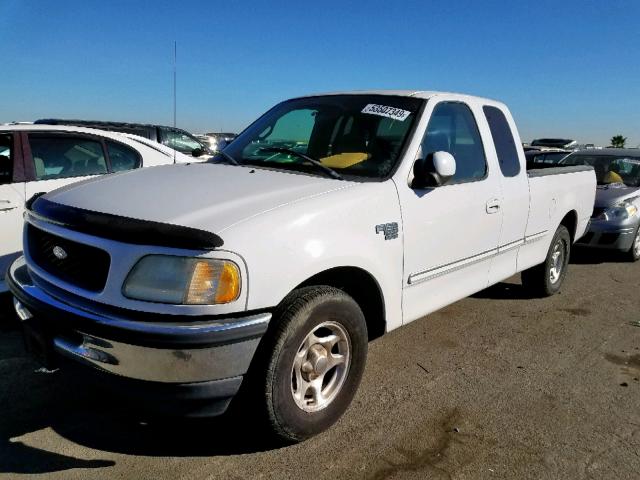 1FTZX1764WKB96489 - 1998 FORD F150 WHITE photo 2