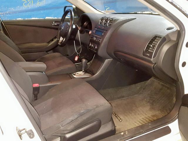 1N4BL2AP3AN505743 - 2010 NISSAN ALTIMA SR WHITE photo 5