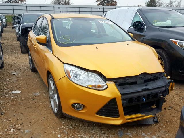 1FAHP3N2XCL145050 - 2012 FORD FOCUS TITA ORANGE photo 1