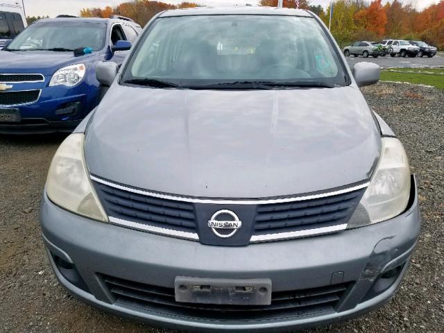 3N1BC13E37L379377 - 2007 NISSAN VERSA S GRAY photo 9