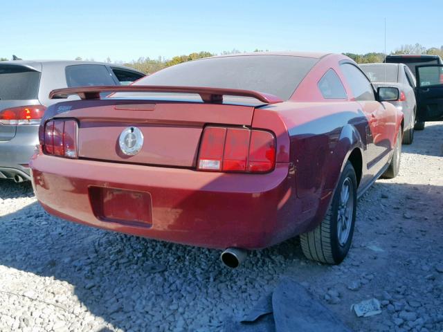 1ZVHT80N865108539 - 2006 FORD MUSTANG RED photo 4
