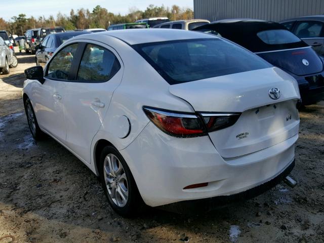 3MYDLBYV4HY148885 - 2017 TOYOTA YARIS IA WHITE photo 3