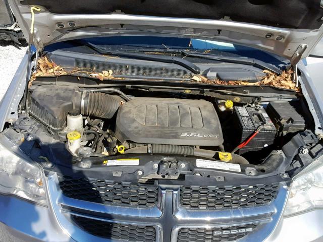 2D4RN5DG8BR660554 - 2011 DODGE CARAVAN SILVER photo 7