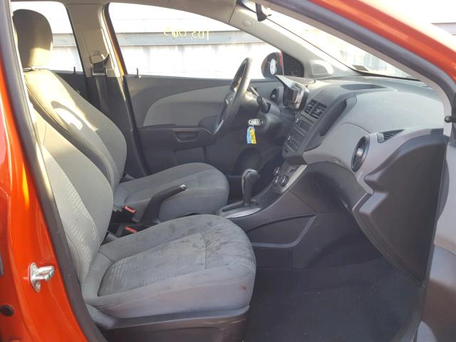 1G1JA5SH6C4122997 - 2012 CHEVROLET SONIC LS 橙色 照片 5