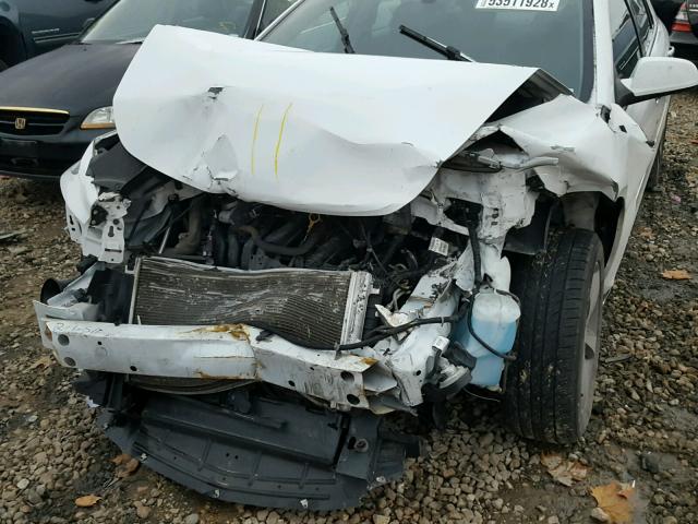 1G1ZC5E07CF109411 - 2012 CHEVROLET MALIBU 1LT WHITE photo 9